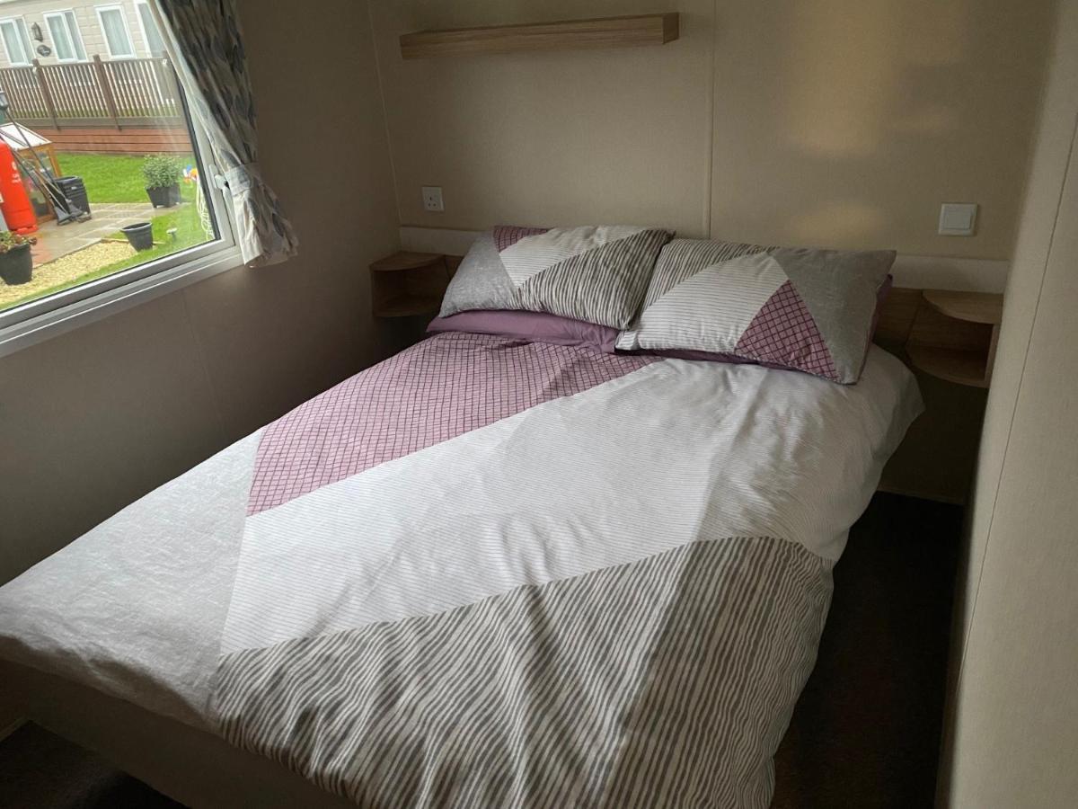 Willow Lodge Crowle  Екстер'єр фото